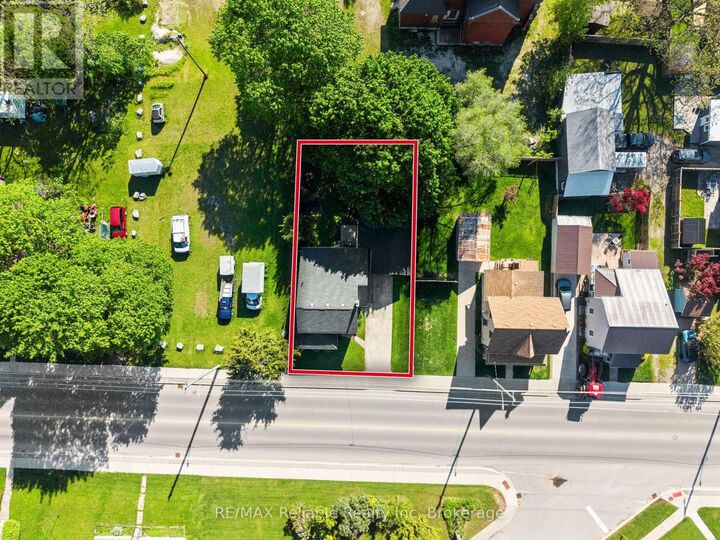 Property Photo:  120 Victoria Street  ON N0M 1L0 