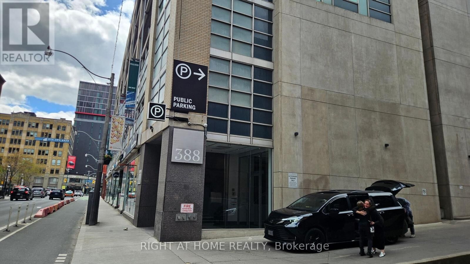 Property Photo:  388 West Richmond Avenue West 910  ON M5V 3P1 