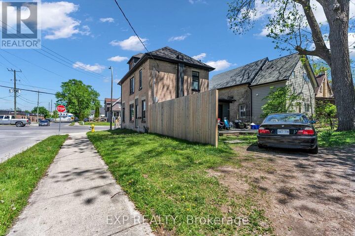 Property Photo: 553 Quebec Street ON N5W 3Y9