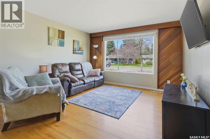 Property Photo:  12 Murphy Crescent  SK S7J 2T4 