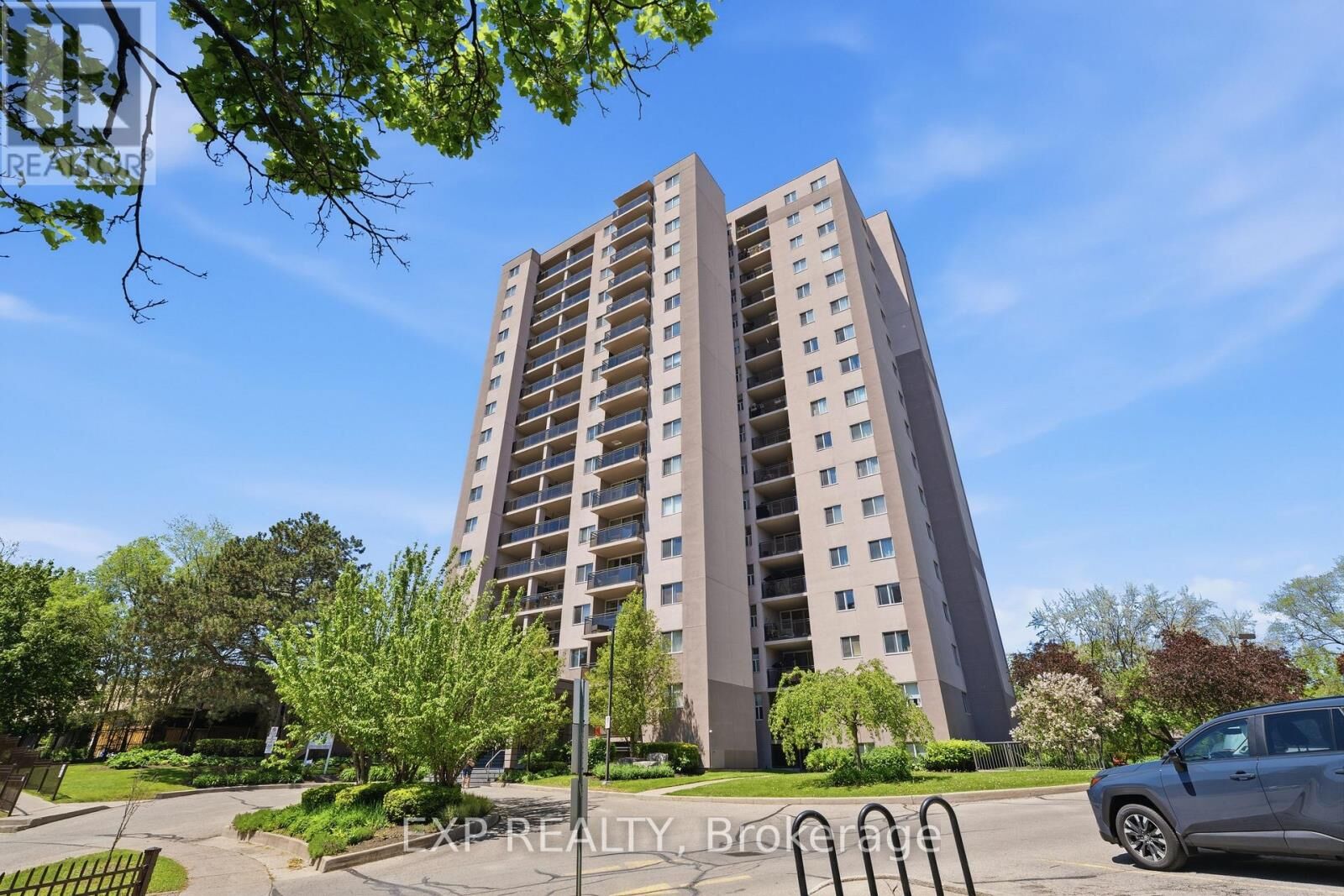 Property Photo: 975 Warwick Court 1005 ON L7T 3Z7