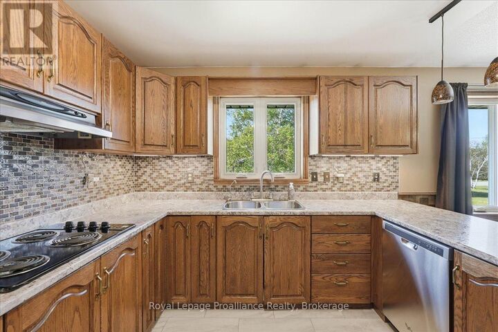 Property Photo:  330 Thrasher Road  ON K0K 2V0 