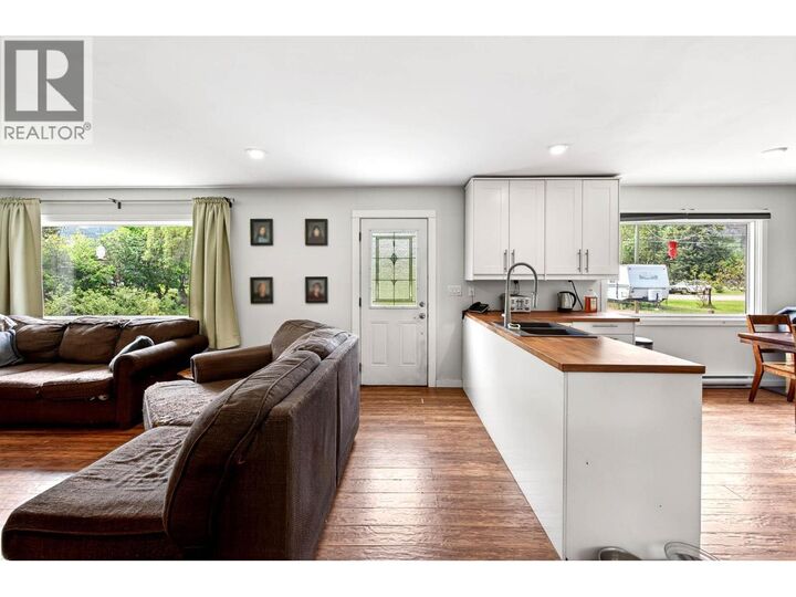 Property Photo: 1256 Hern Road BC V0E 1N2