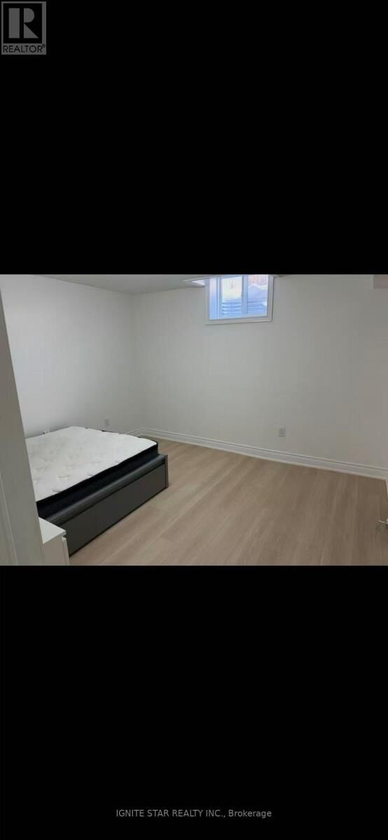 Property Photo:  2599 Ambercroft Drive  ON L5M 4K5 