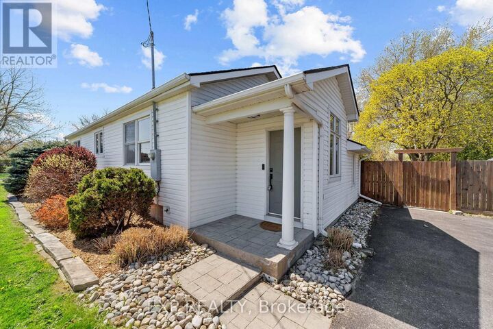 Property Photo: 5051 Wellington Road South ON N6E 3X9
