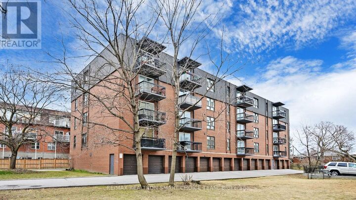 Property Photo:  895 Kennedy Road 505  ON M1K 2E9 