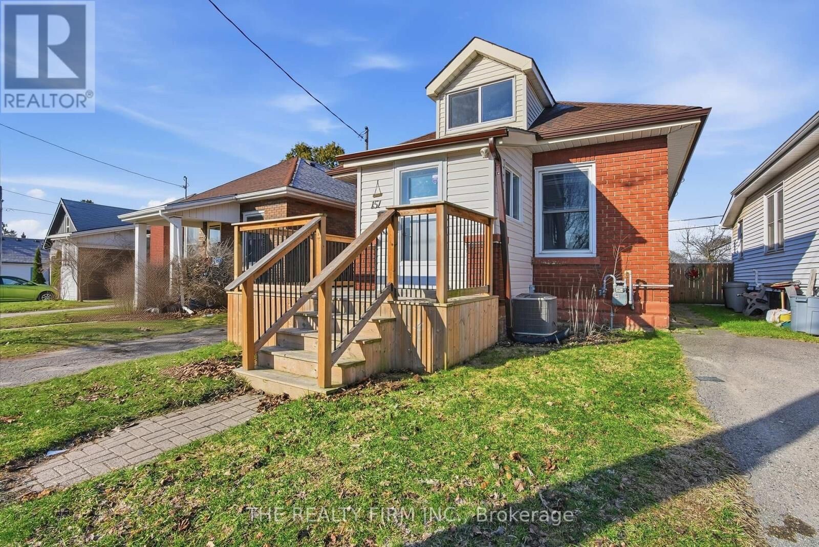 Property Photo:  151 Brisbin Street  ON N5Z 2M2 