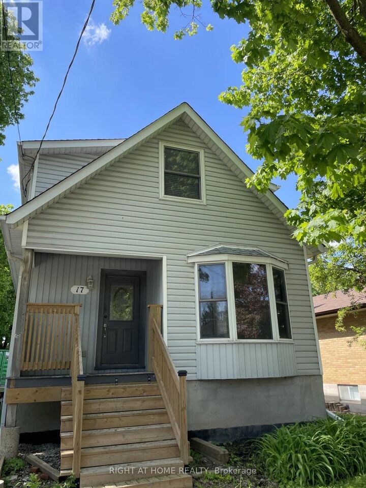 Property Photo:  17 Mill Street Upper  ON L9T 1R7 