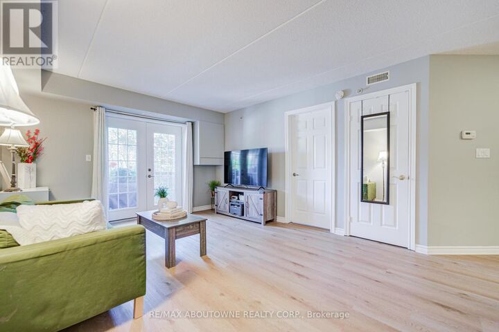 Property Photo:  1470 Bishops Gate 104  ON L6M 4N2 