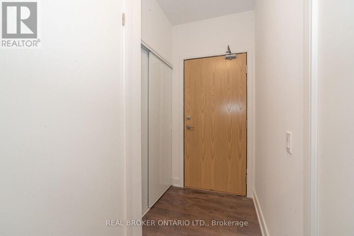 Property Photo:  1350 Ellesmere Road 327  ON M1P 2X9 