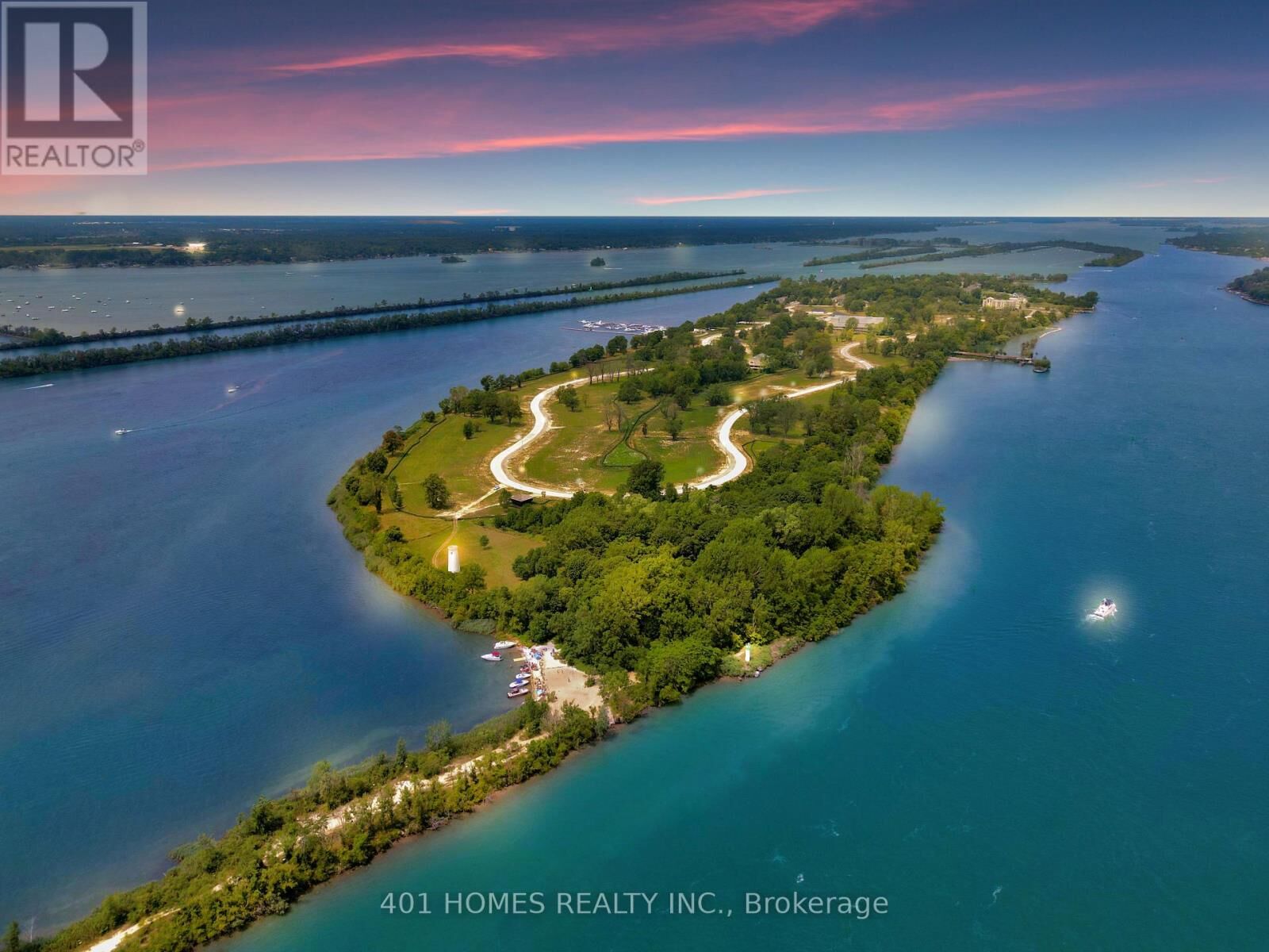 Property Photo:  271 Crystal Bay Drive East  ON N9V 4C4 