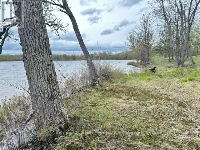 Photo de la propriété: 23 Holiday Road ON P2A 2W9