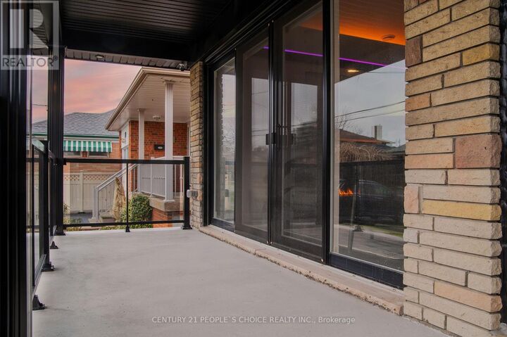 Property Photo: 37 Bentworth Avenue ON M6A 1P1
