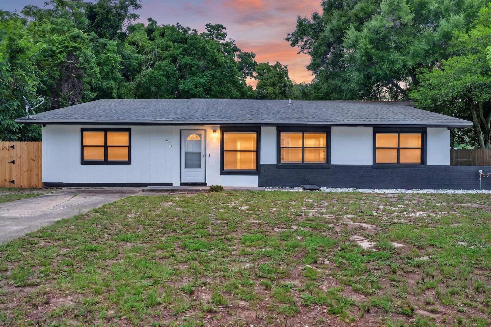 Property Photo:  670 Shrewsbury Road  FL 32569 