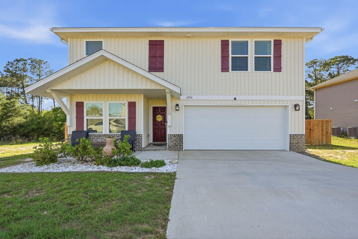 Property Photo:  4896 Kensington Lane  FL 32539 