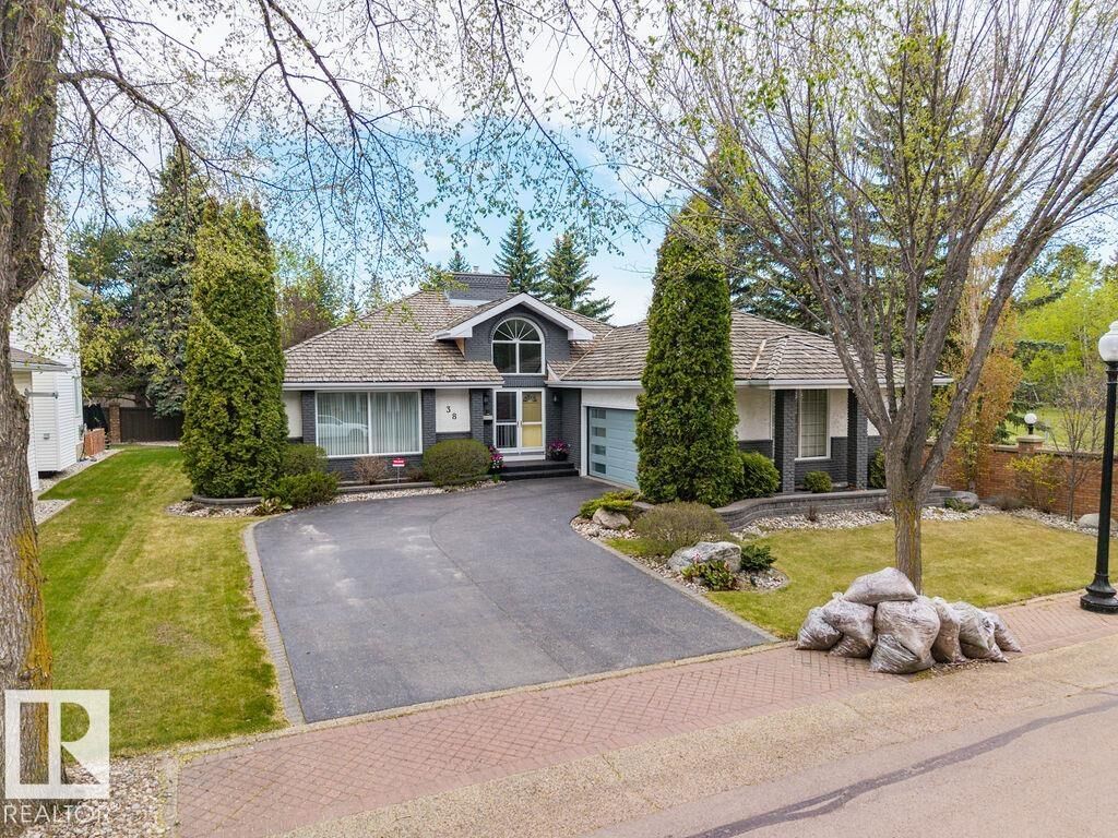 Property Photo: 38 West Point Wynd NW AB T5T 5N5