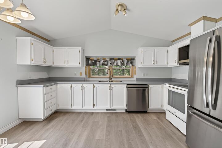 Property Photo:  5329 54 Street  AB T9M 1W2 