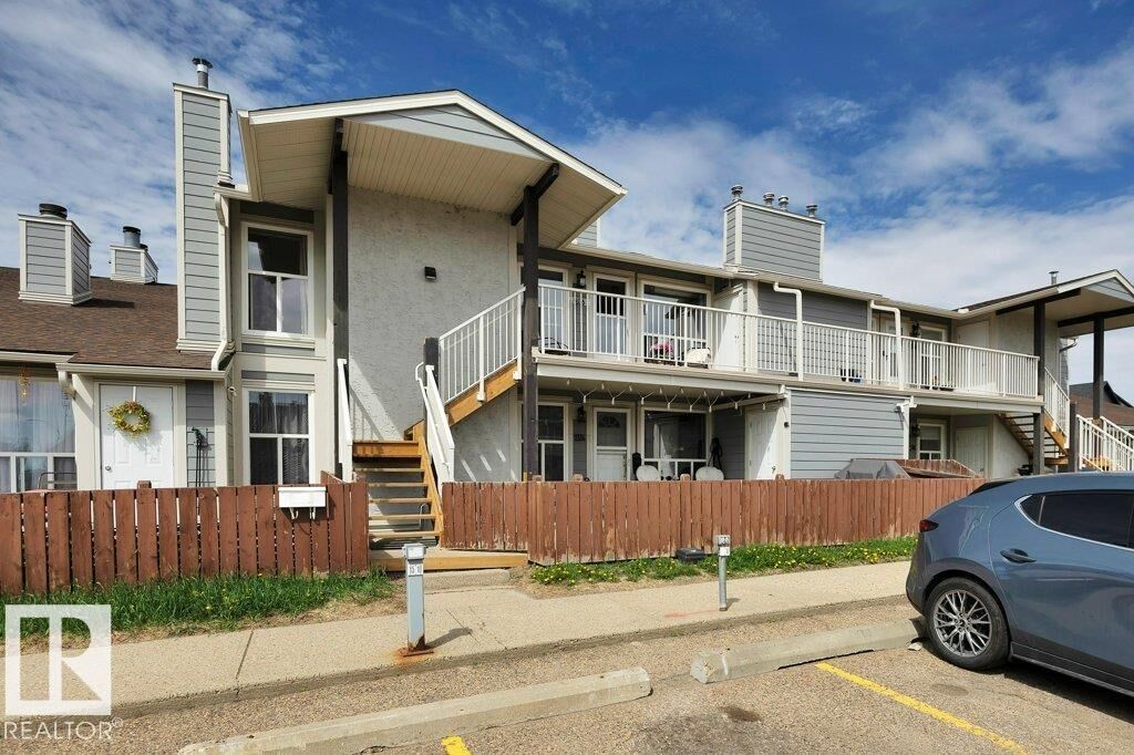 Property Photo:  2336 151 Avenue NW  AB T5Y 2L1 