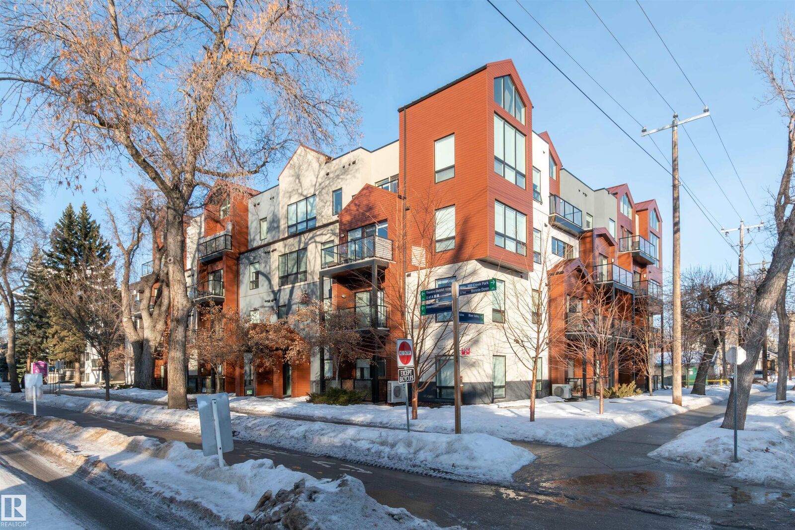 Property Photo: 10006 83 Avenue NW 105 AB T6E 2C2