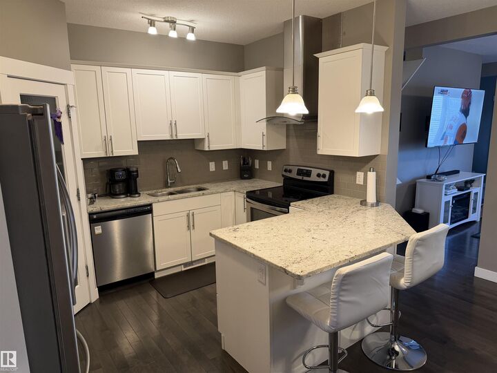Property Photo:  7028 174 Avenue NW  AB T5Z 0L3 