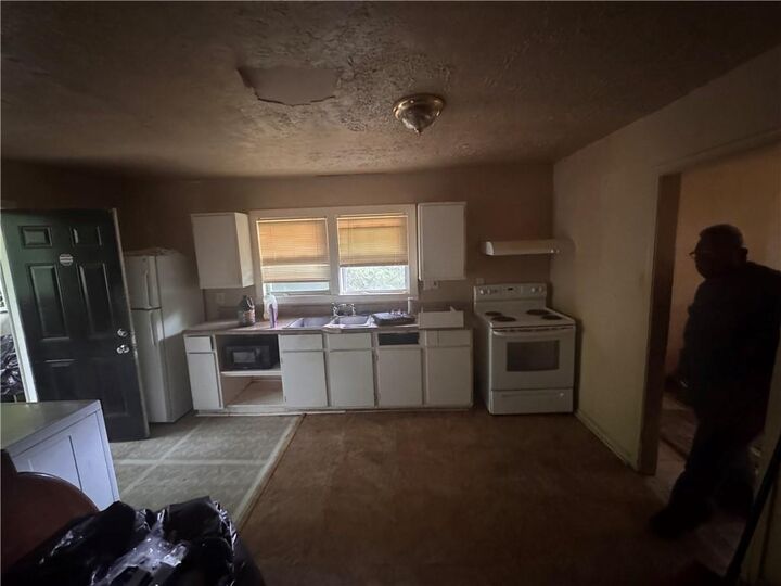 Property Photo: 2173 Castlewood Street GA 30334