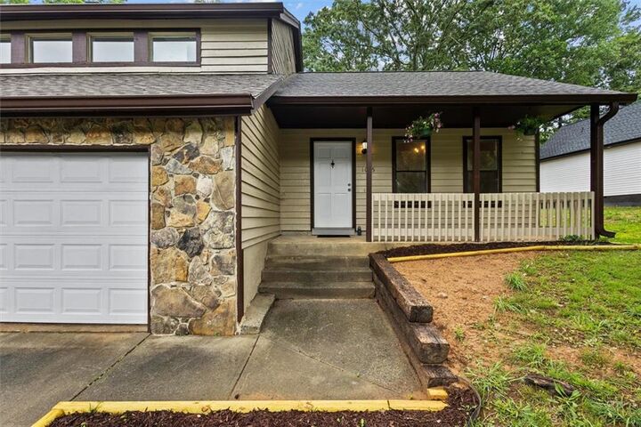 Property Photo: 1055 Chapman Lane GA 30088