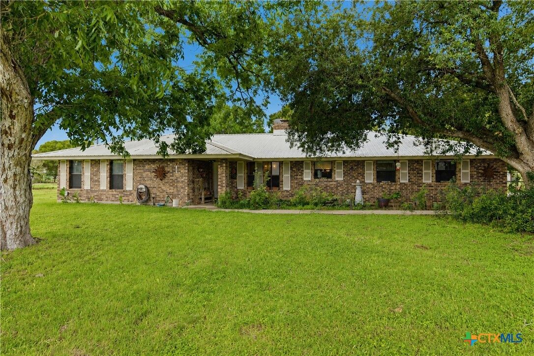 Property Photo:  5032 S Santa Clara Road  TX 78155 