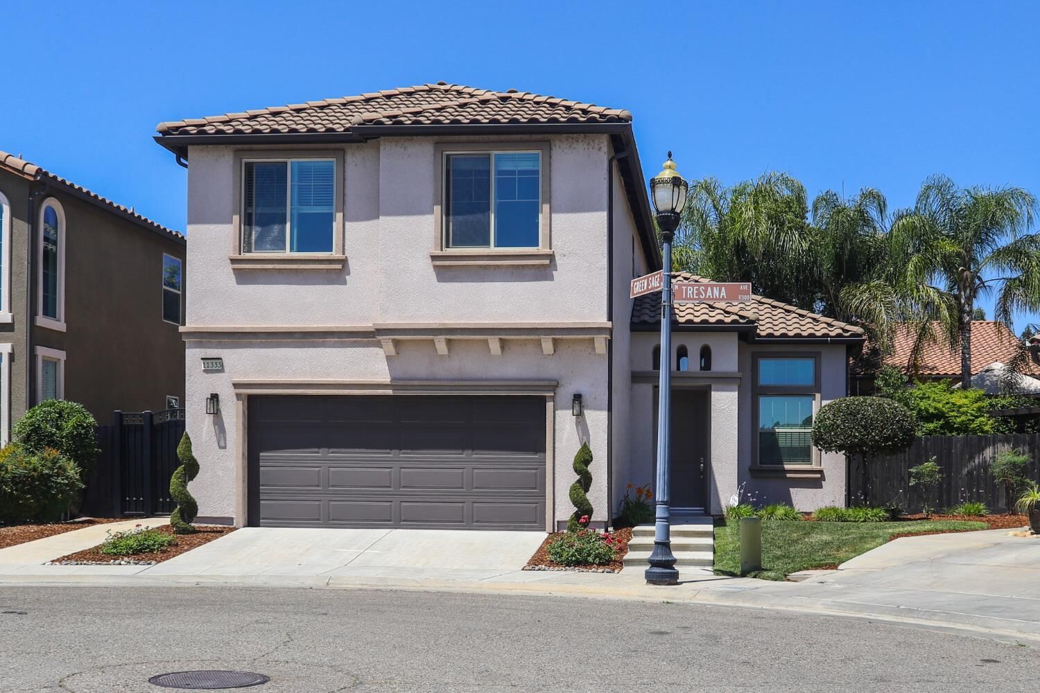Property Photo:  11333 N Tresana Avenue  CA 93730 