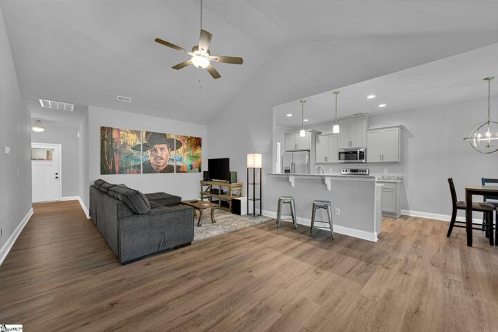 Property Photo:  409 Hillside Drive  SC 29625 