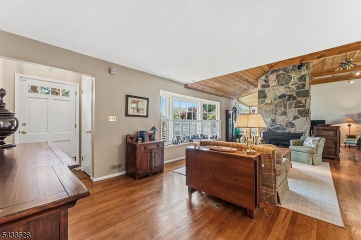 Property Photo:  9 Cross Rd  NJ 07950 