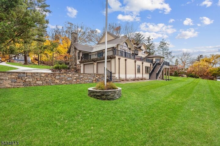 Property Photo:  50 Maple Pkwy  NJ 07871 