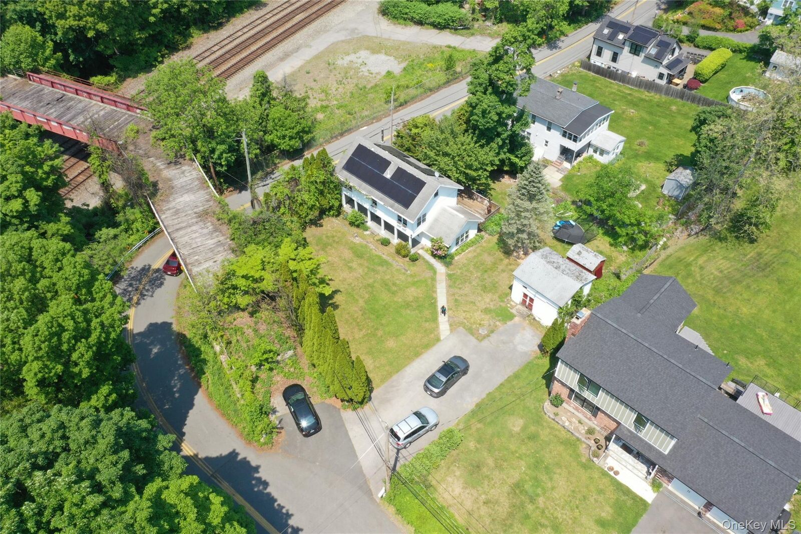 Property Photo:  26 Crugers Avenue  NY 10520 