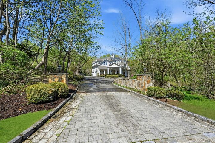 Property Photo:  5 Mill Road  NY 11743 