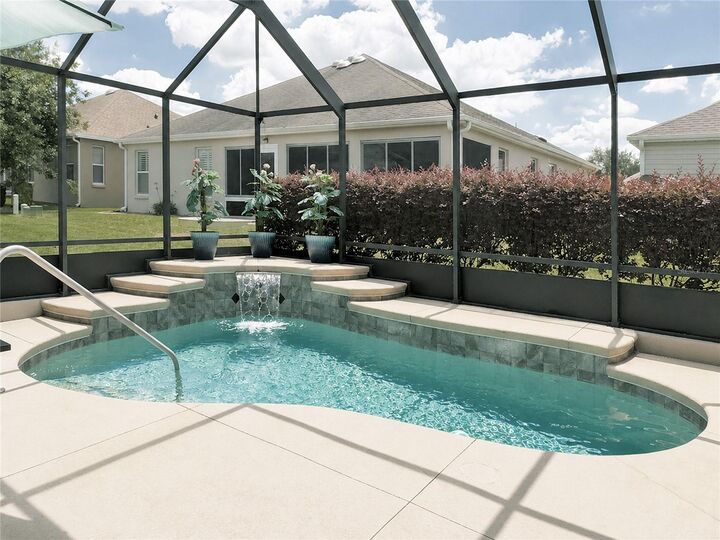 Property Photo: 498 Weston Manor Drive FL 32162