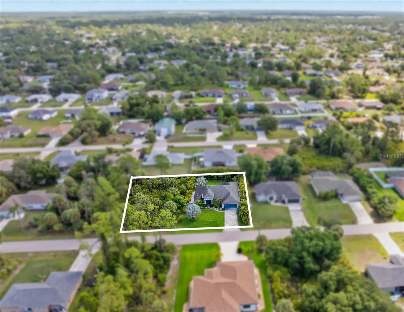 Property Photo:  2420 Sheila Lane  FL 34286 