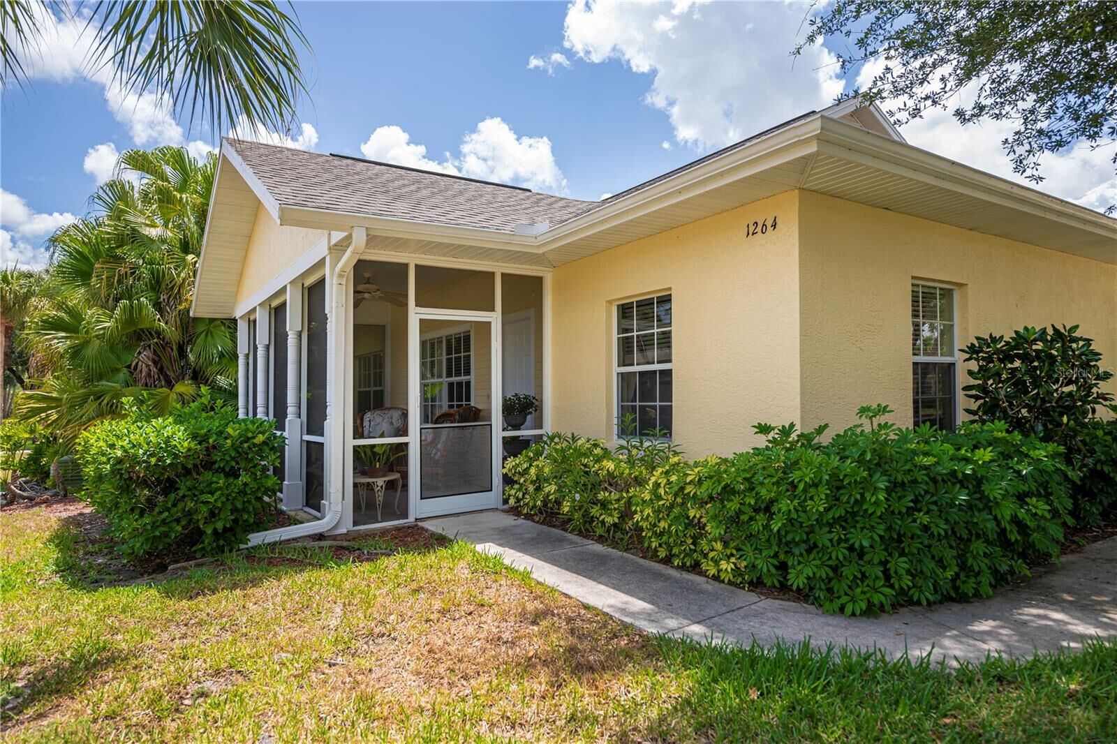Property Photo: 1264 Red Oak Lane FL 33948