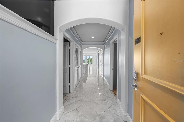 Property Photo: 509 W Bay Street 305 FL 33606