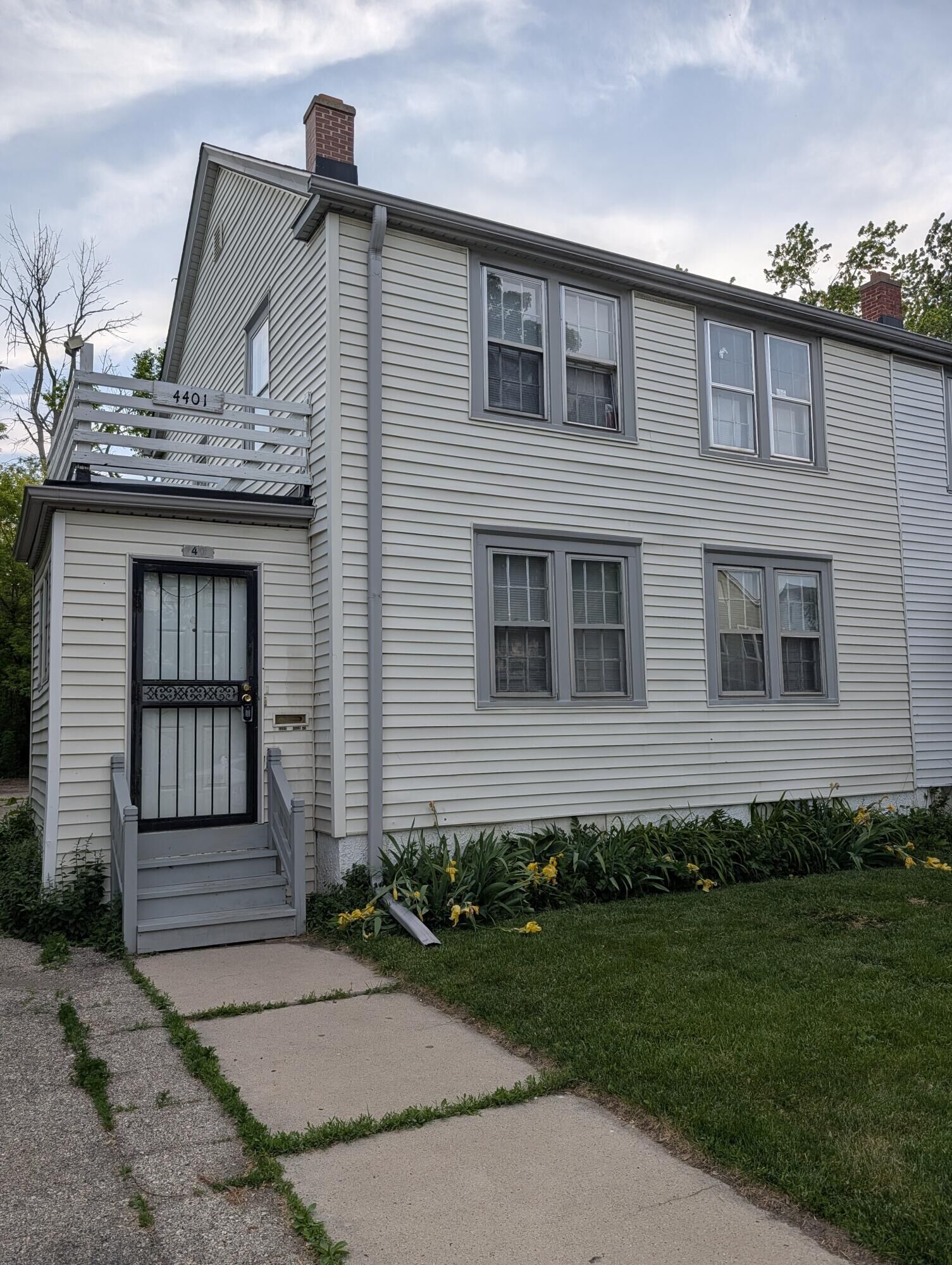 Property Photo: 4401 N 25 St WI 53209