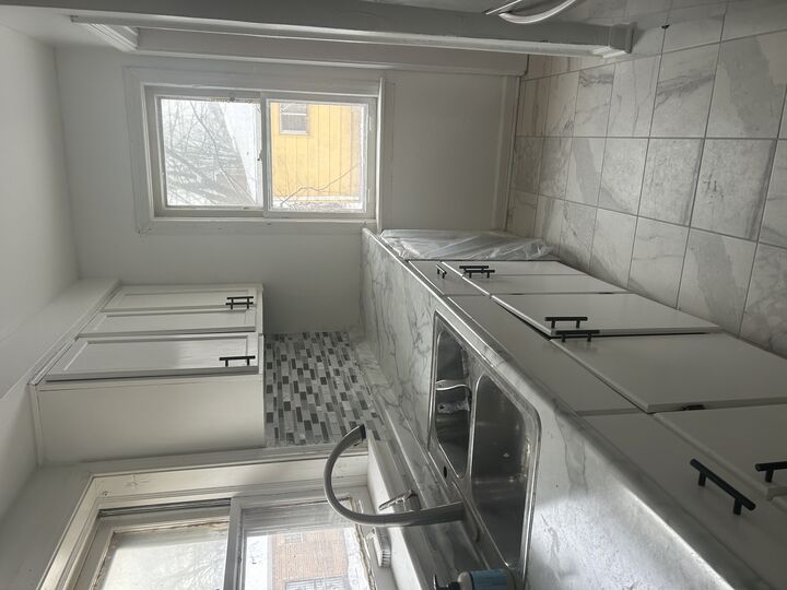 Property Photo:  
