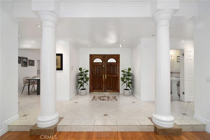 Property Photo:  19611 Rosita Street  CA 91356 