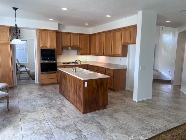 Property Photo:  8 Via Anadeja  CA 92688 