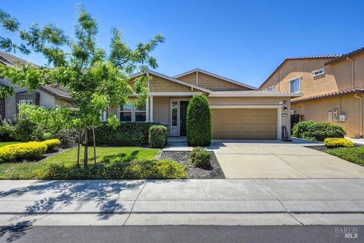 Property Photo:  402 Crimson Circle  CA 95687 