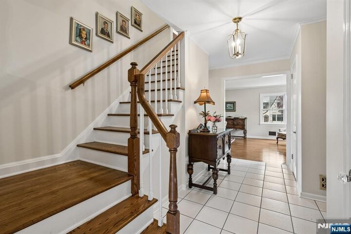 Property Photo:  81 Mountain Road  NJ 07044 