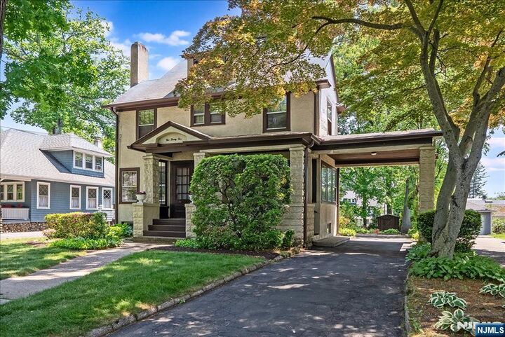 Property Photo:  525 S Maple Avenue  NJ 07452 