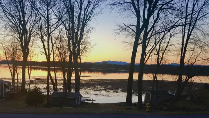 Property Photo: 440 Mills Point Road VT 05446