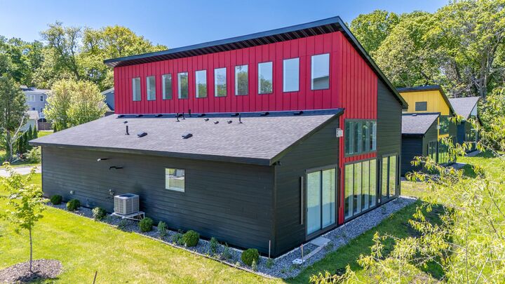 Property Photo:  1021 Gardner Street E  MN 55391 