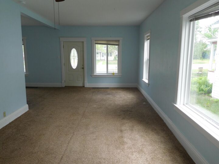 Property Photo: 1017 Minnesota Avenue NW MN 56601