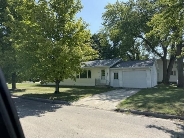 Property Photo:  109 Arkansas Avenue  MN 56339 