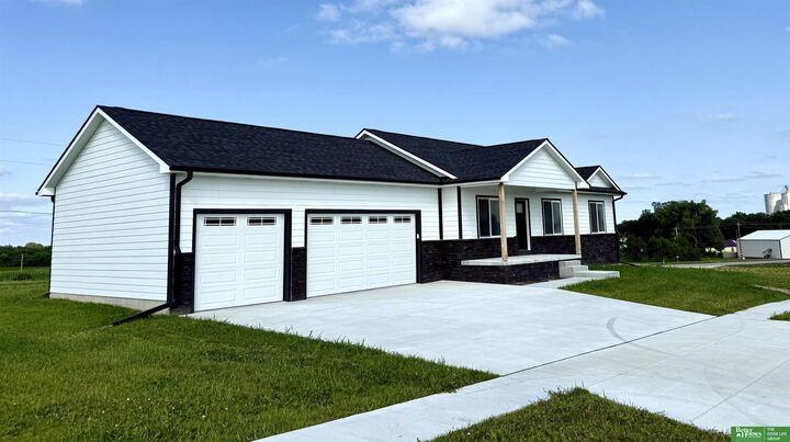 Property Photo:  300 Jo Lane  NE 68401 