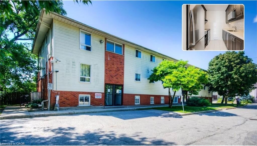 Property Photo: 119 Cedar Street S 15 ON N2G 3L6